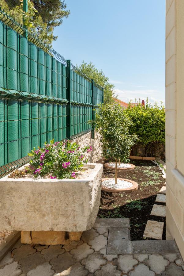 Villa Lille Trogir Exterior foto